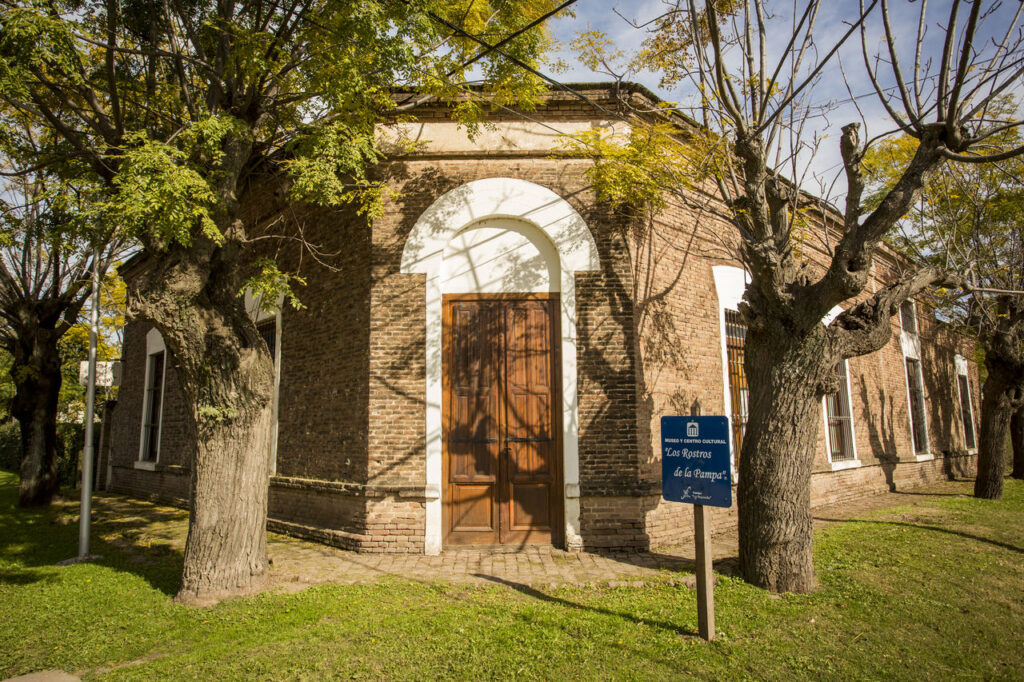 Museo y Centro Cultural Los Rostros de la Pampa de Villa Lía